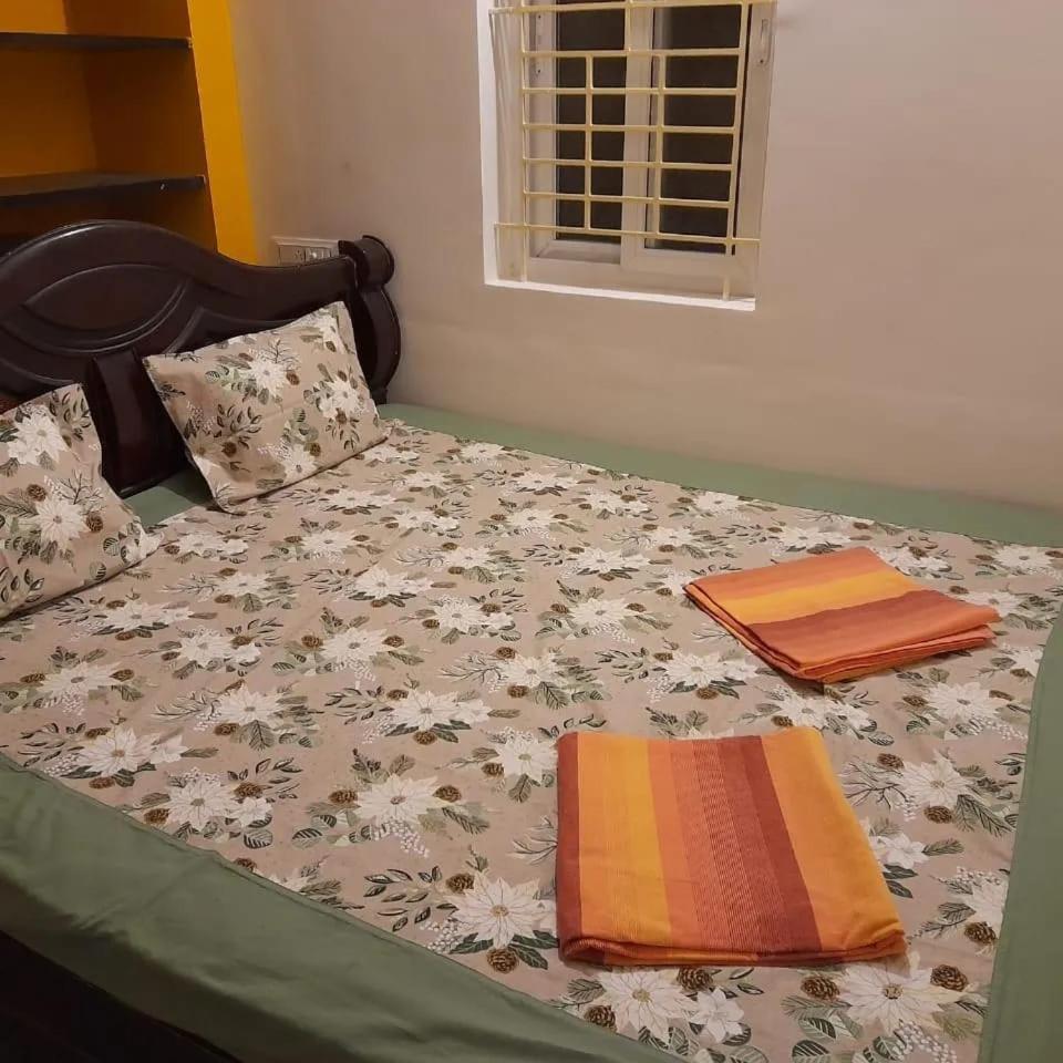 Shi'S Shambhavi Homestay -On The Way To Isha, Maruthamalai コインバトール エクステリア 写真