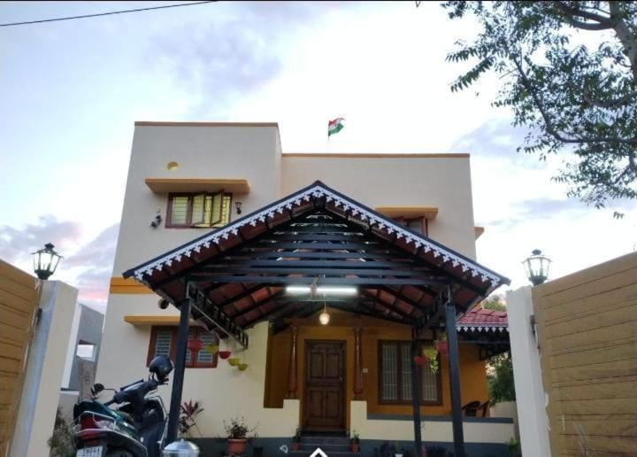 Shi'S Shambhavi Homestay -On The Way To Isha, Maruthamalai コインバトール エクステリア 写真